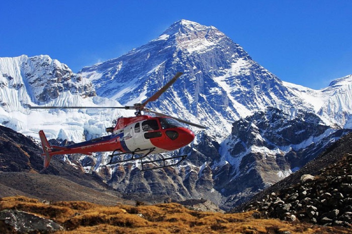 Everest helicopter tour cost